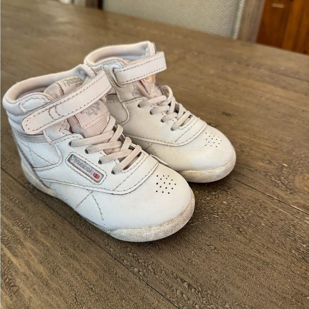 Reebok classic high top toddler shoes - white - size 5